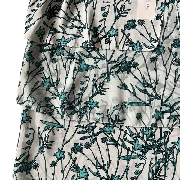 ***FINAL PRICE*** BANANA REPUBLIC Tiered Sleeveless Top Aqua XL - Picture 7 of 9